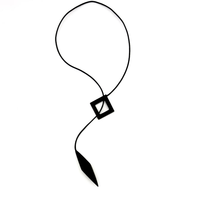 EBONY NECKLACE 1 